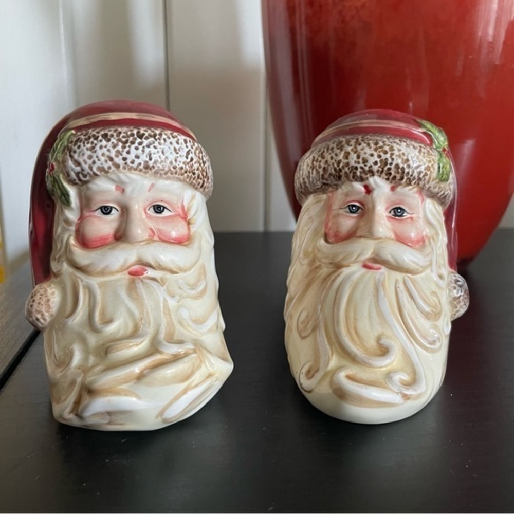 $10 SALE Classic Santa Face Salt Pepper Shaker Vintage Retro Christmas Gift